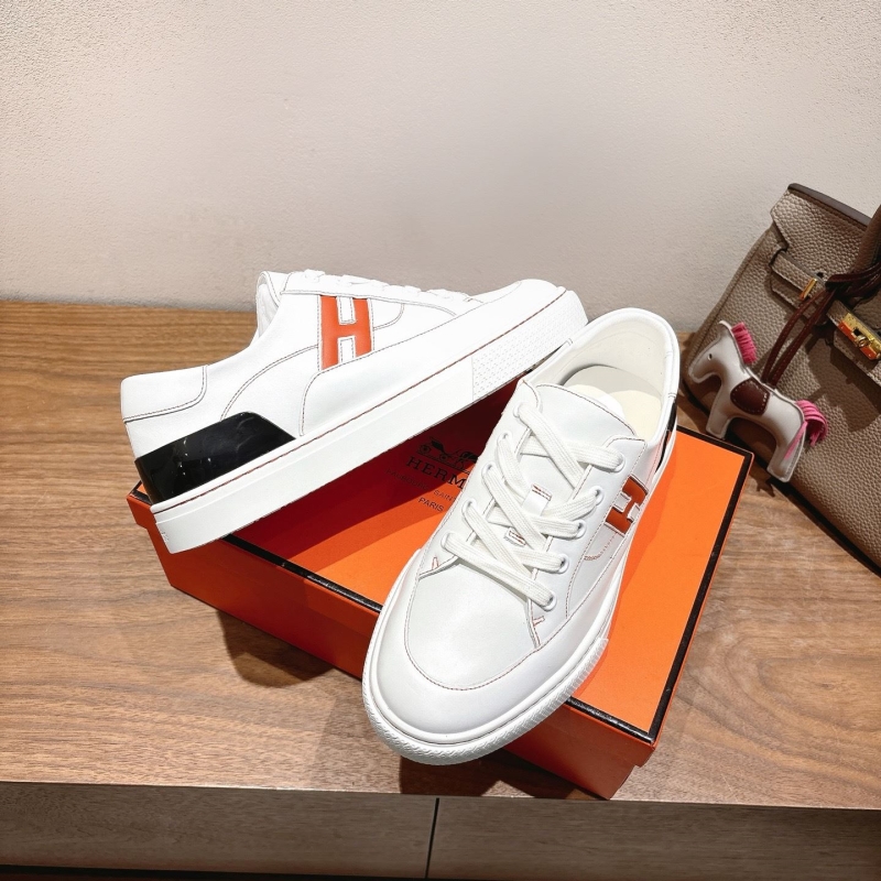 H**me5 sneaker